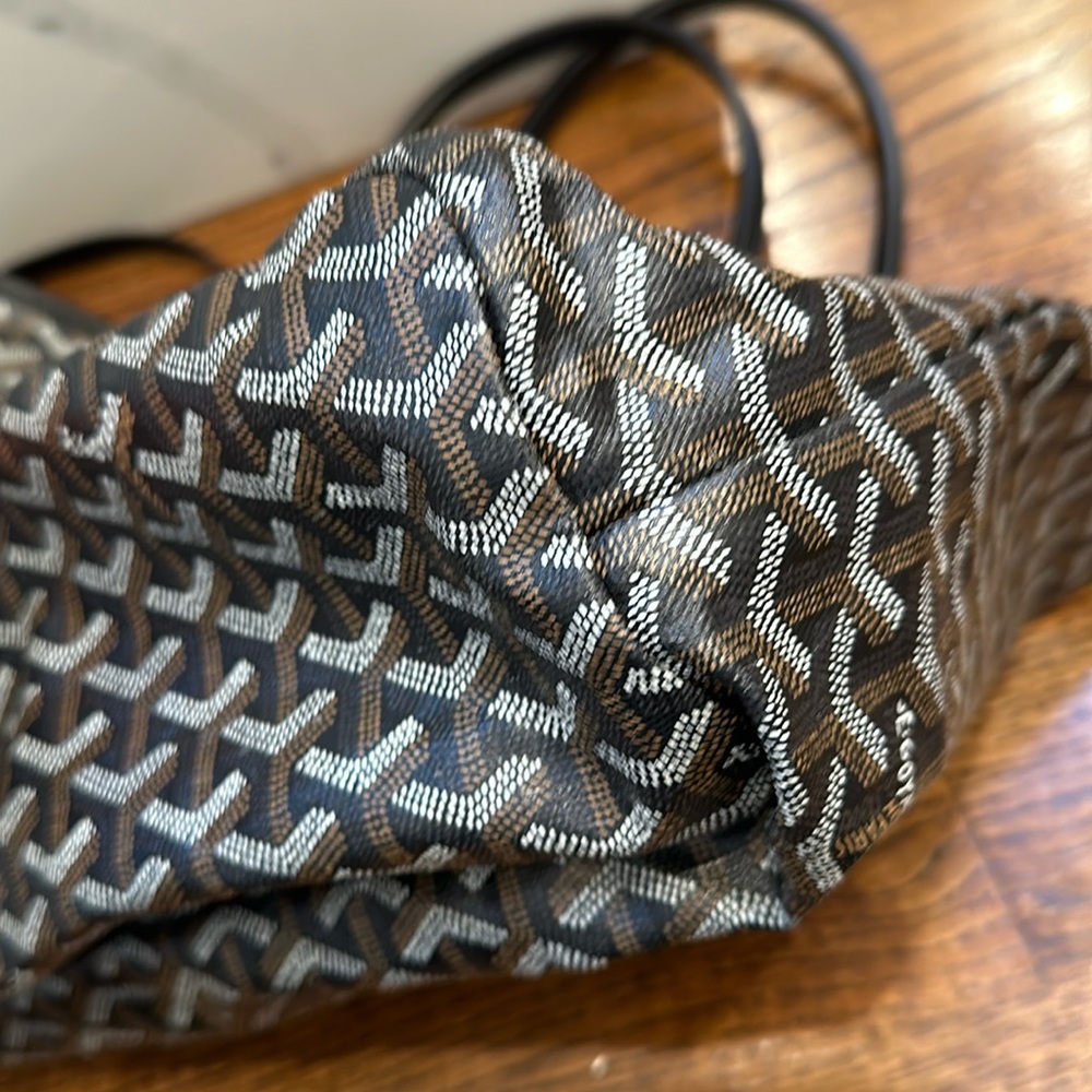 *NOT AVAILABLE* Goyard St Louis PM Tote Bag Black - Picture 8 of 11